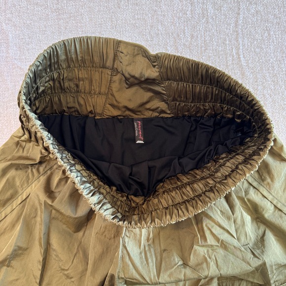 Free People Movement The Way Home Shorts Olive Green High Rise Smocked Large EUC - Picture 5 of 9